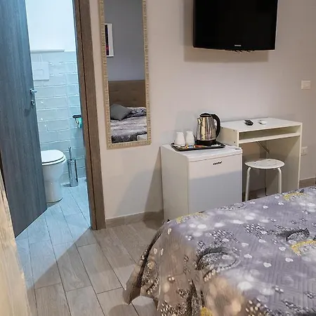 Zuroli Naples