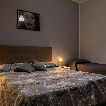 Zuroli Nocleg ze śniadaniem Neapol