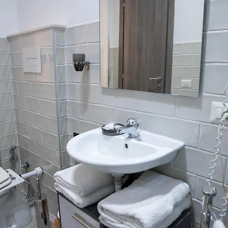 Bed and breakfast Zuroli 4*