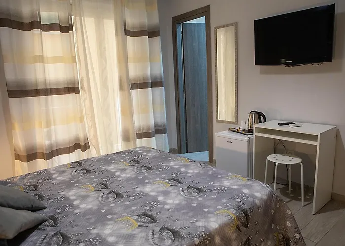 Zuroli 4* Naples
