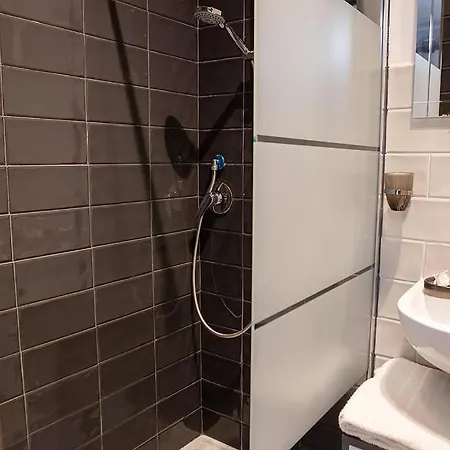 Zuroli Bed and Breakfast 4*