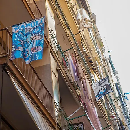 Zuroli Bed and Breakfast Νάπολη