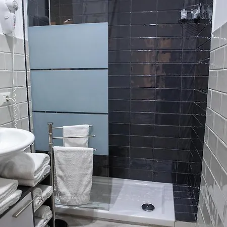 Zuroli Bed and Breakfast Νάπολη