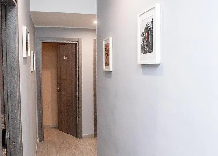 Zuroli 4* نابولي